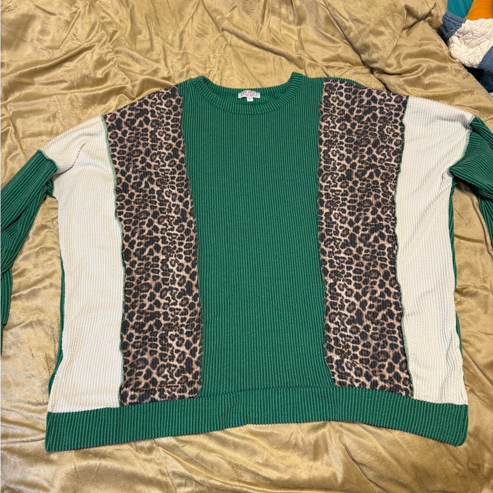 🐆 MoCo Boutique Sweater (1XL)